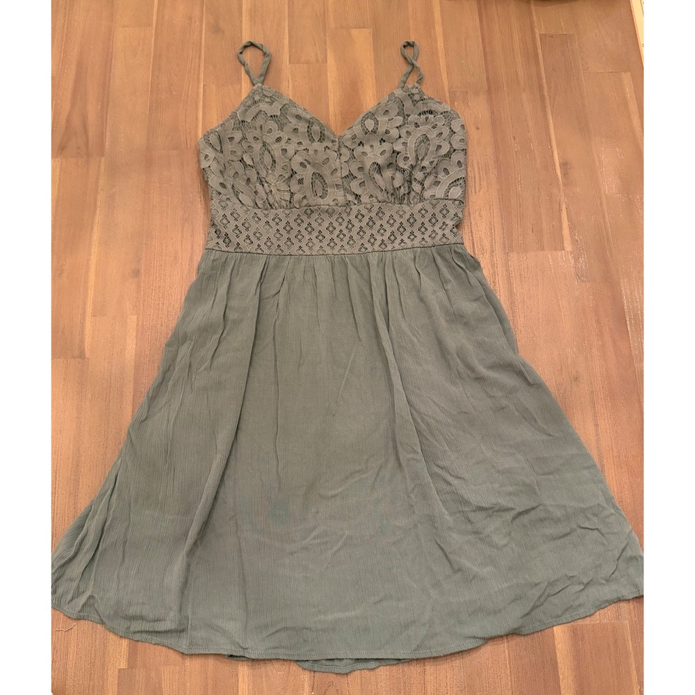 Maurices Olive Green Lace Bodice Boho Mini Dress Womens Medium‎ Smocked Back